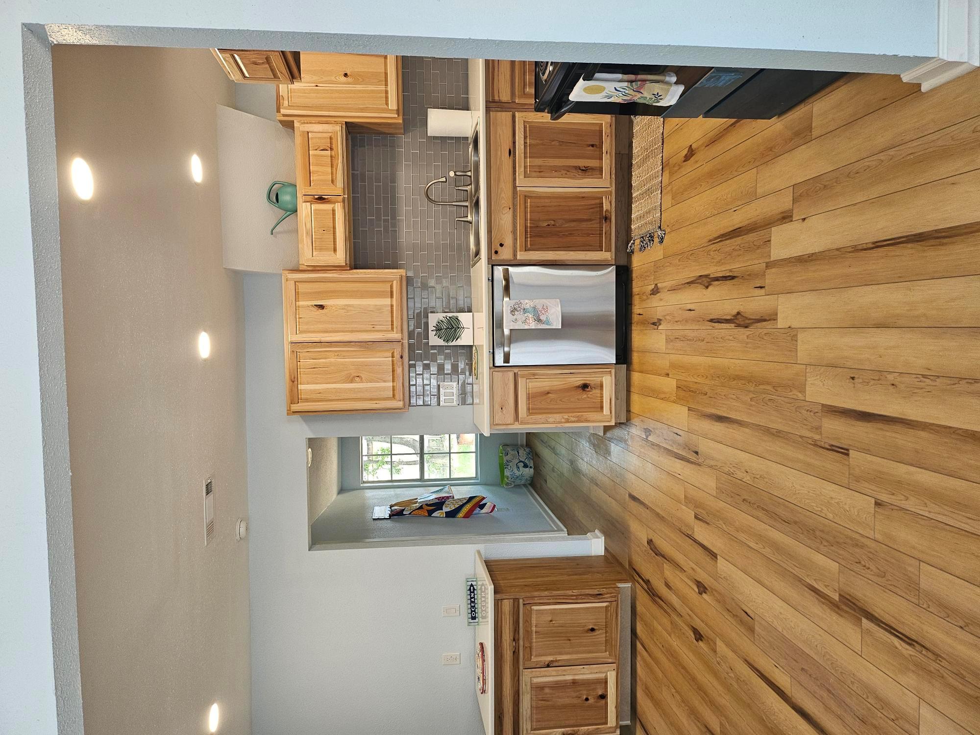 105 N Rhomberg St, Burnet, TX 78611