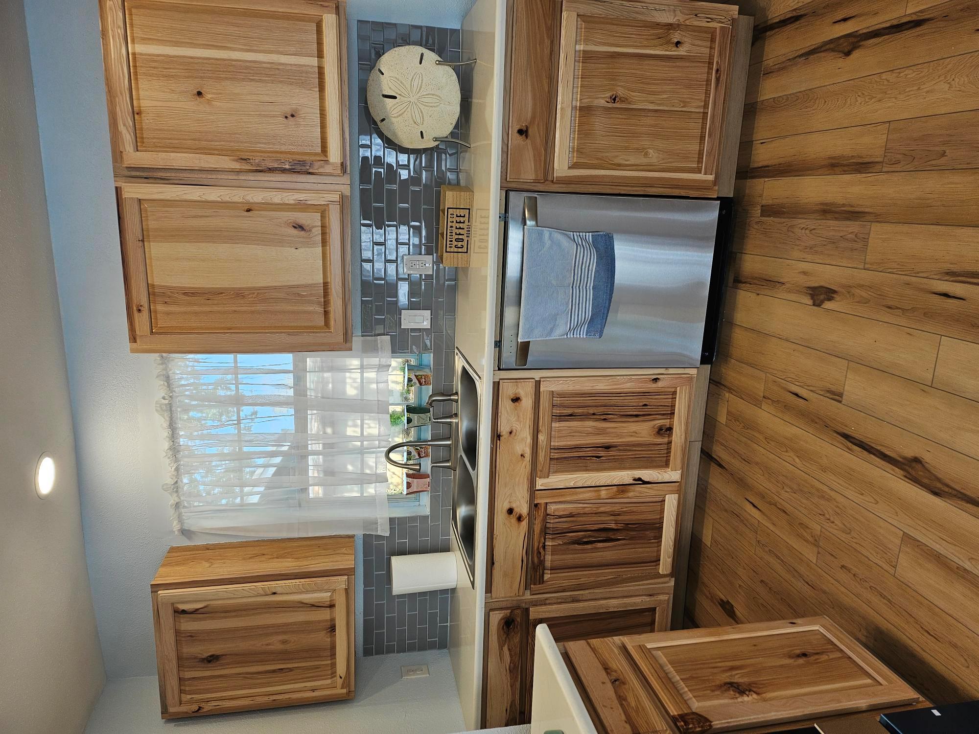 105 N Rhomberg St, Burnet, TX 78611