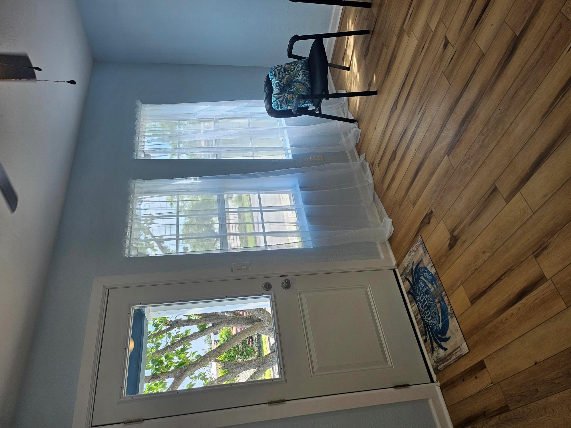 105 N Rhomberg St, Burnet, TX 78611