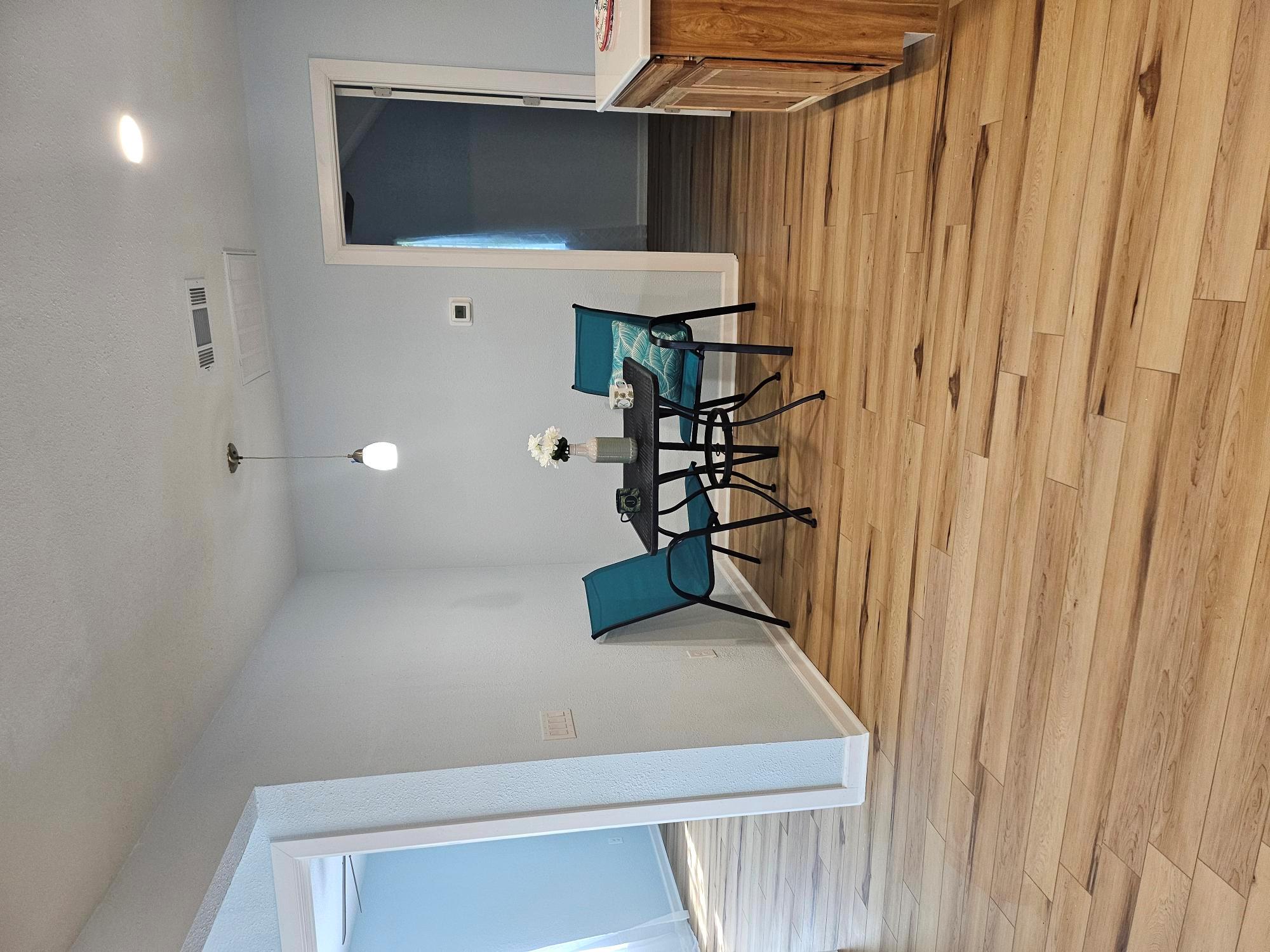 105 N Rhomberg St, Burnet, TX 78611