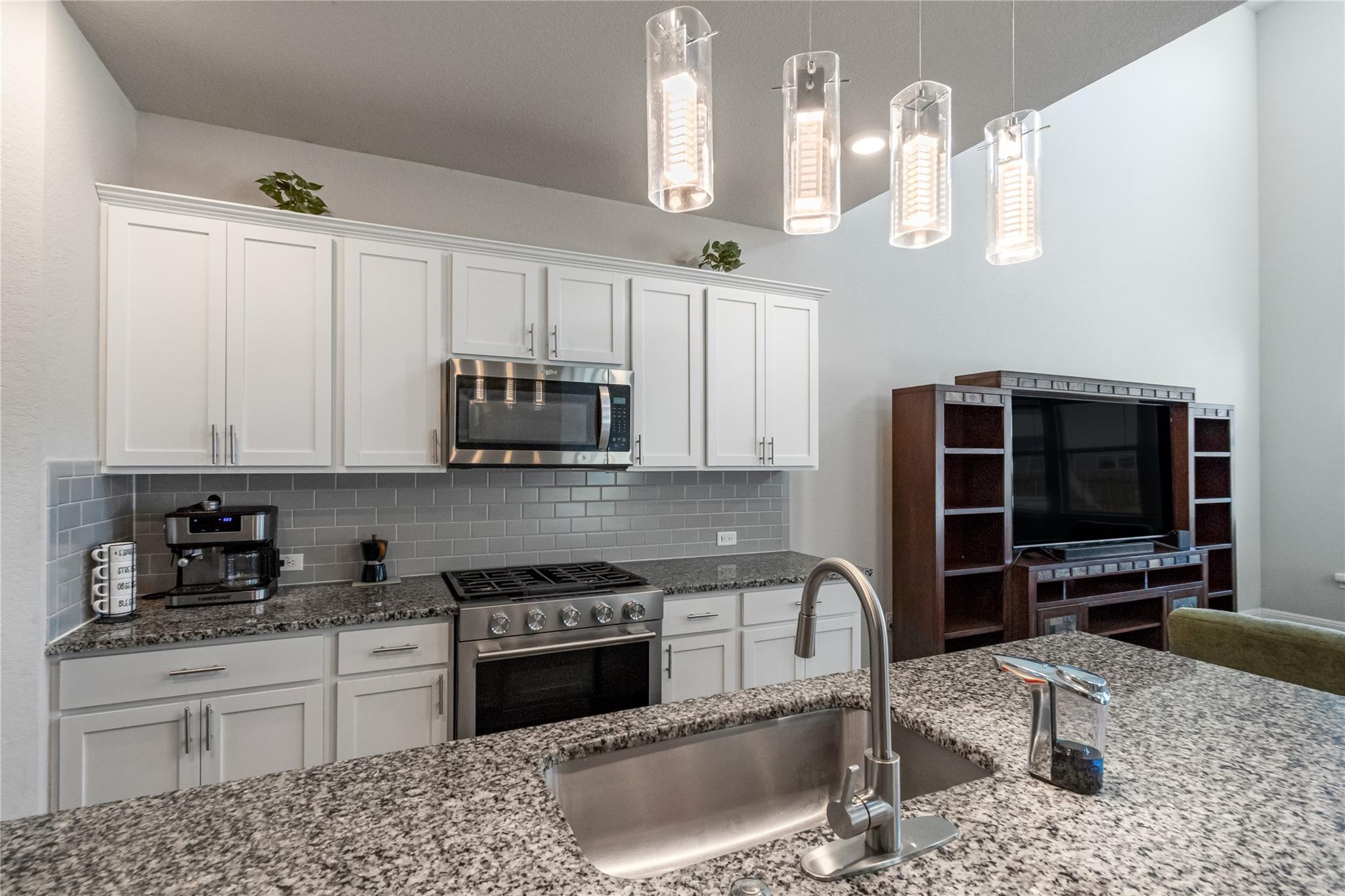 110 Rainmaker Cv, Bastrop, TX 78602