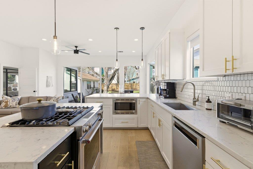 7804 Hardy Dr, Austin, TX 78757