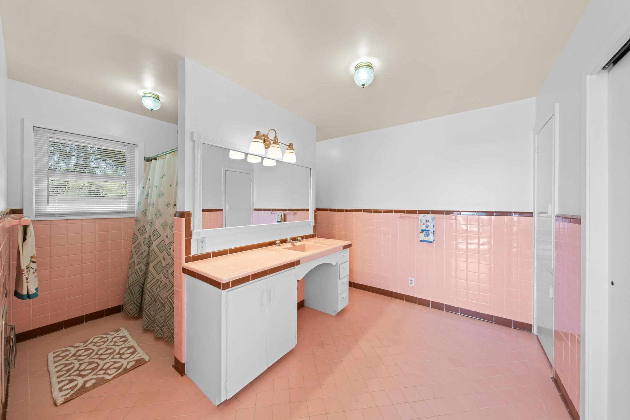 88 Oak Alley, Kerrville, TX 78028