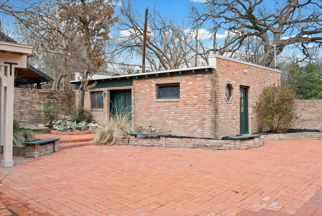 3006 Washington Sq, Austin, TX 78705