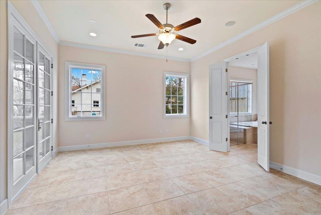 3006 Washington Sq, Austin, TX 78705