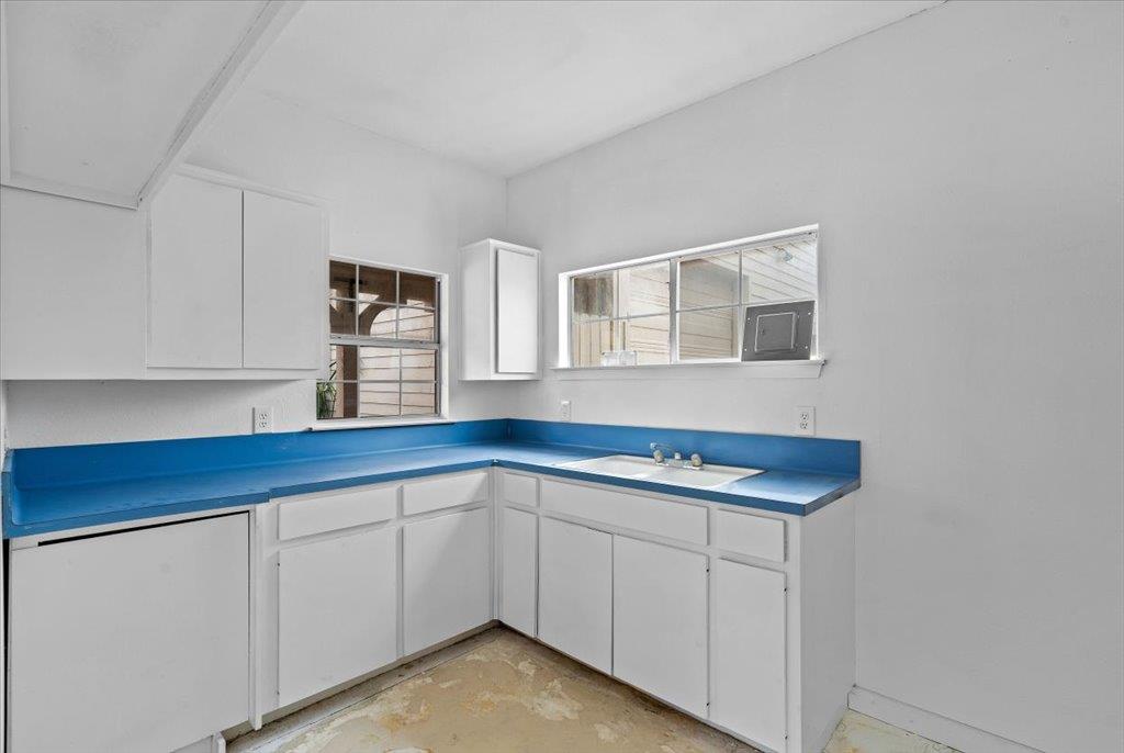 3006 Washington Sq, Austin, TX 78705