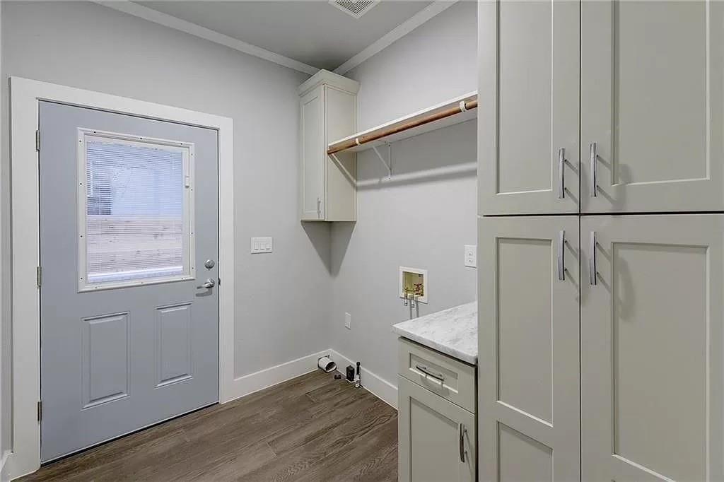 1217 Eleanor St, Austin, TX 78721