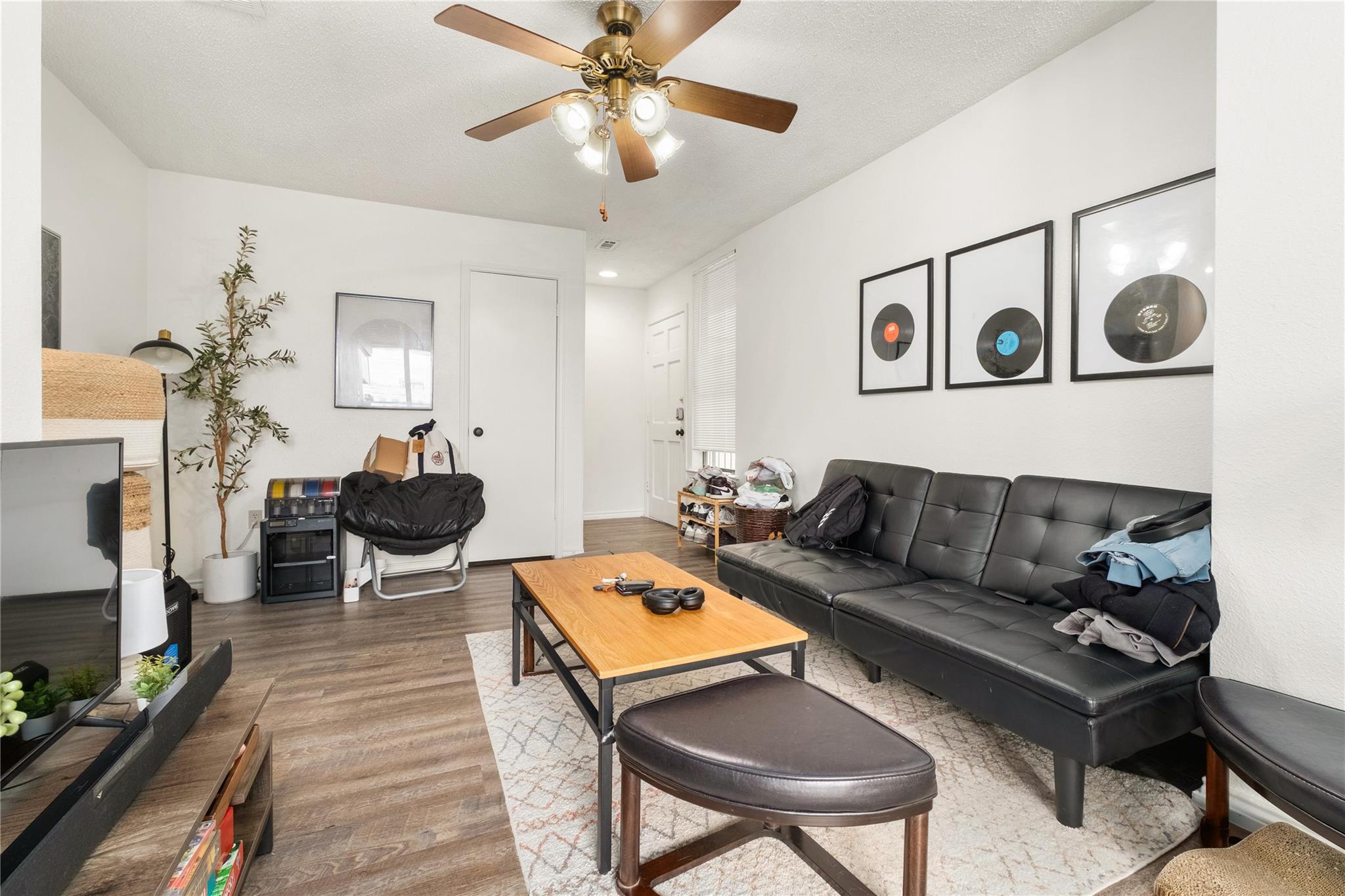 2409 Leon St # 307, Austin, TX 78705