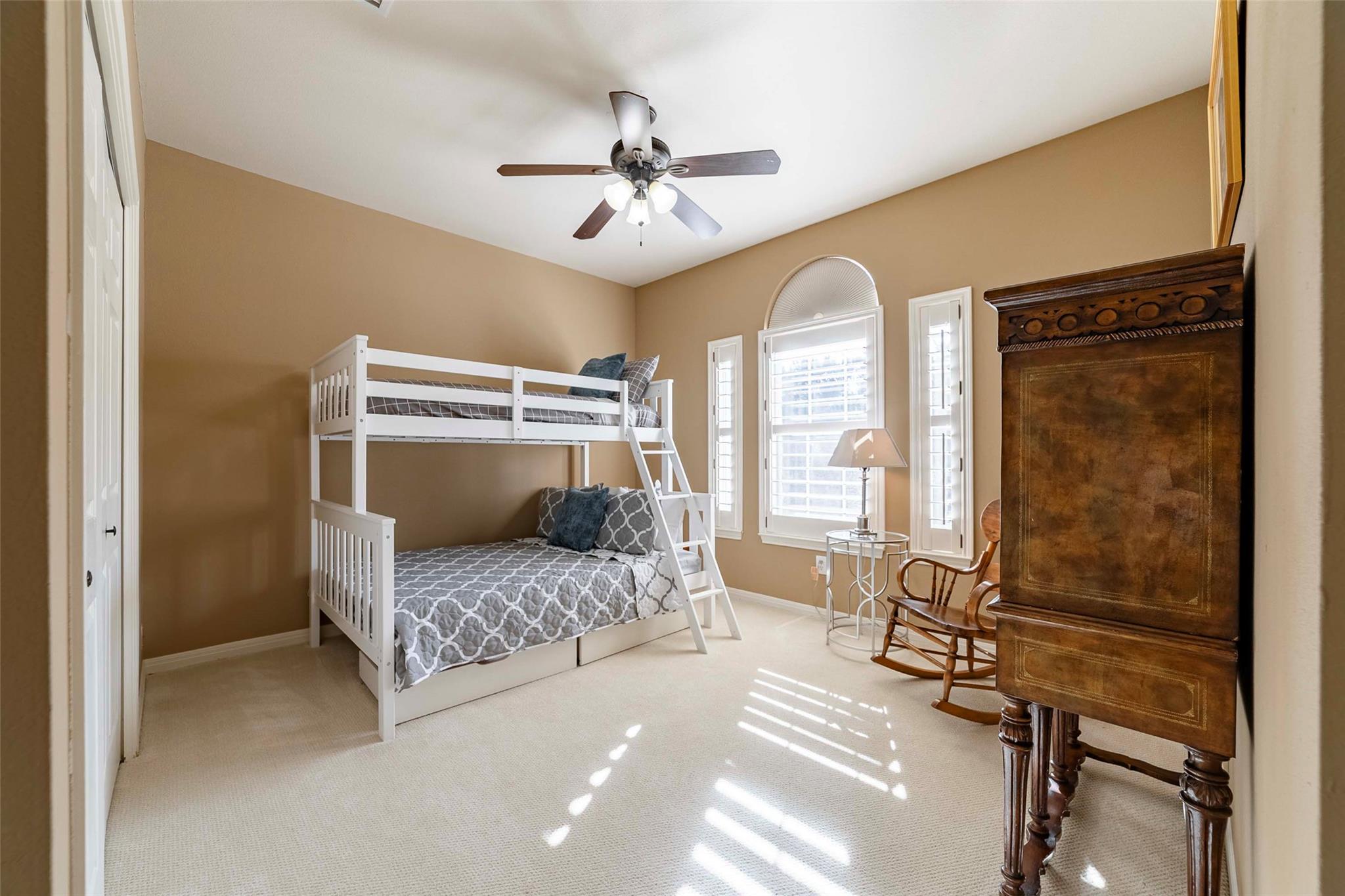 9201 SILVER PINE Cv, Austin, TX 78733