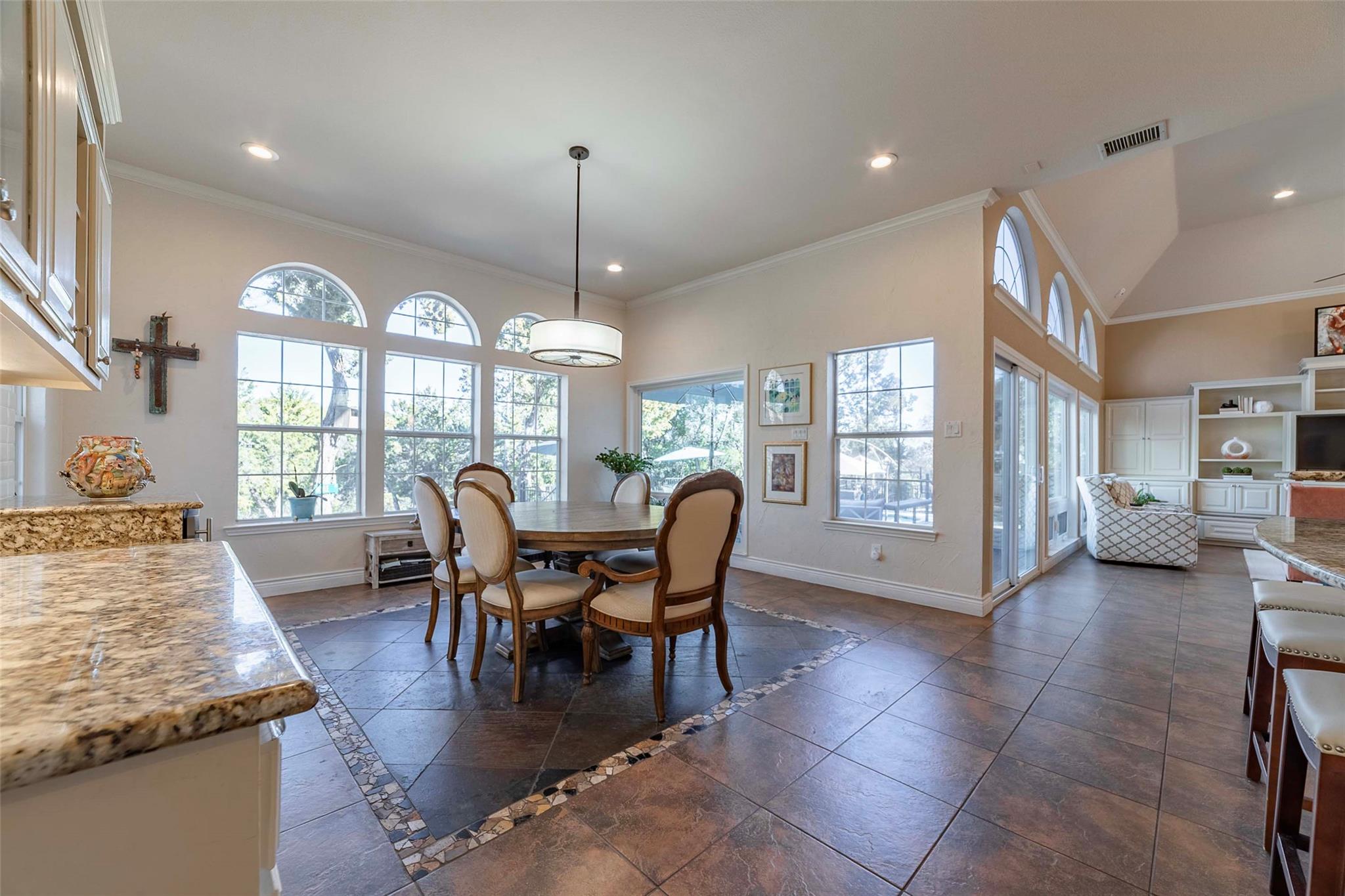 9201 SILVER PINE Cv, Austin, TX 78733