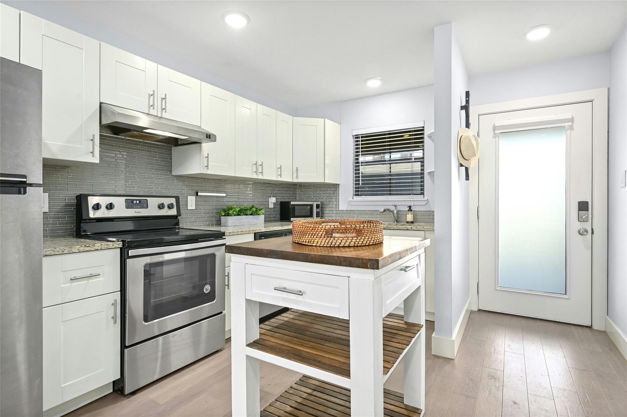 909 Reinli St # 228, Austin, TX 78751