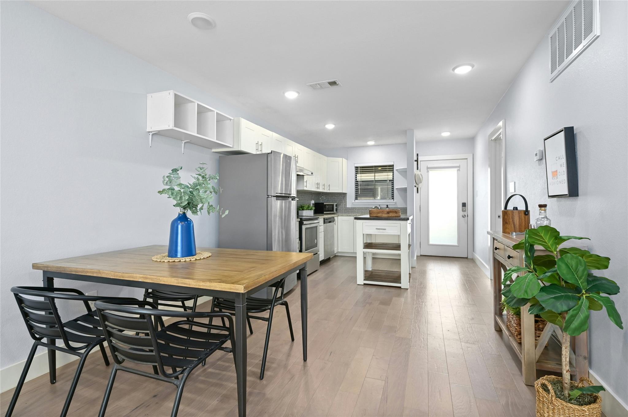 909 Reinli St # 228, Austin, TX 78751