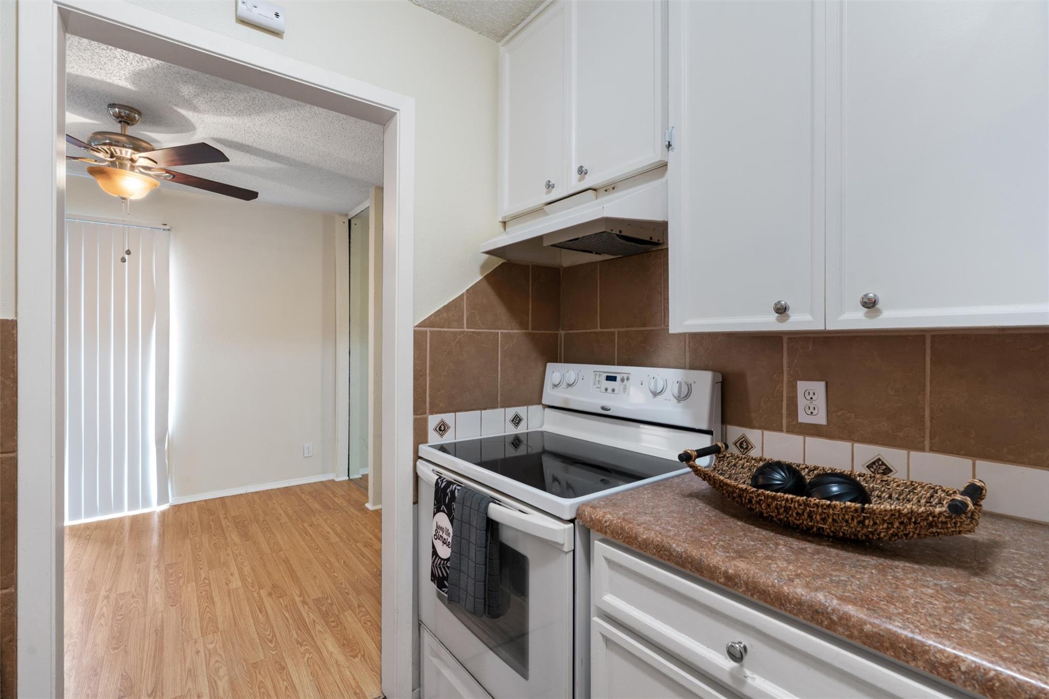 6718 Silvermine Dr # 704, Austin, TX 78736