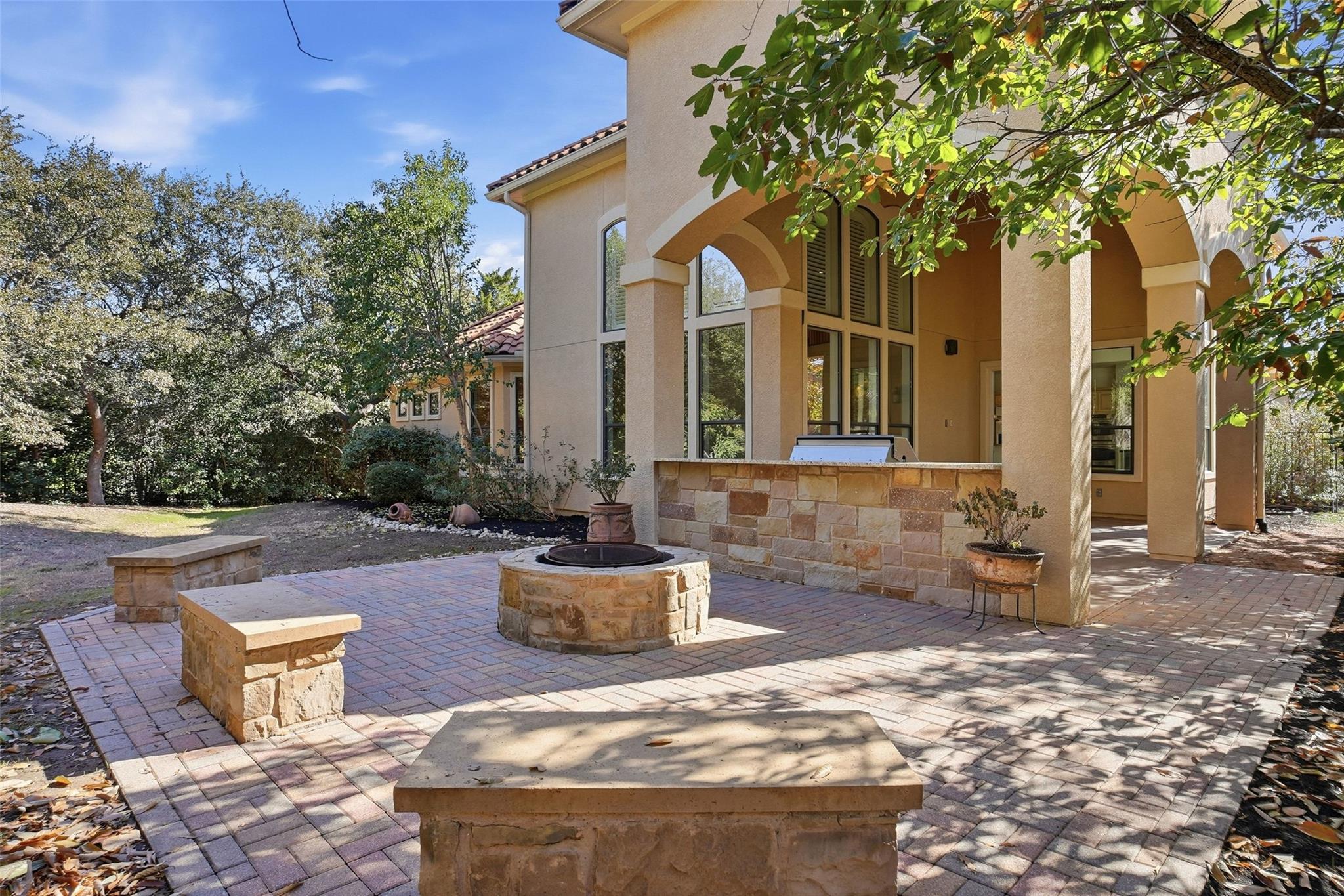 2312 Lakehurst Rd, Spicewood, TX 78669