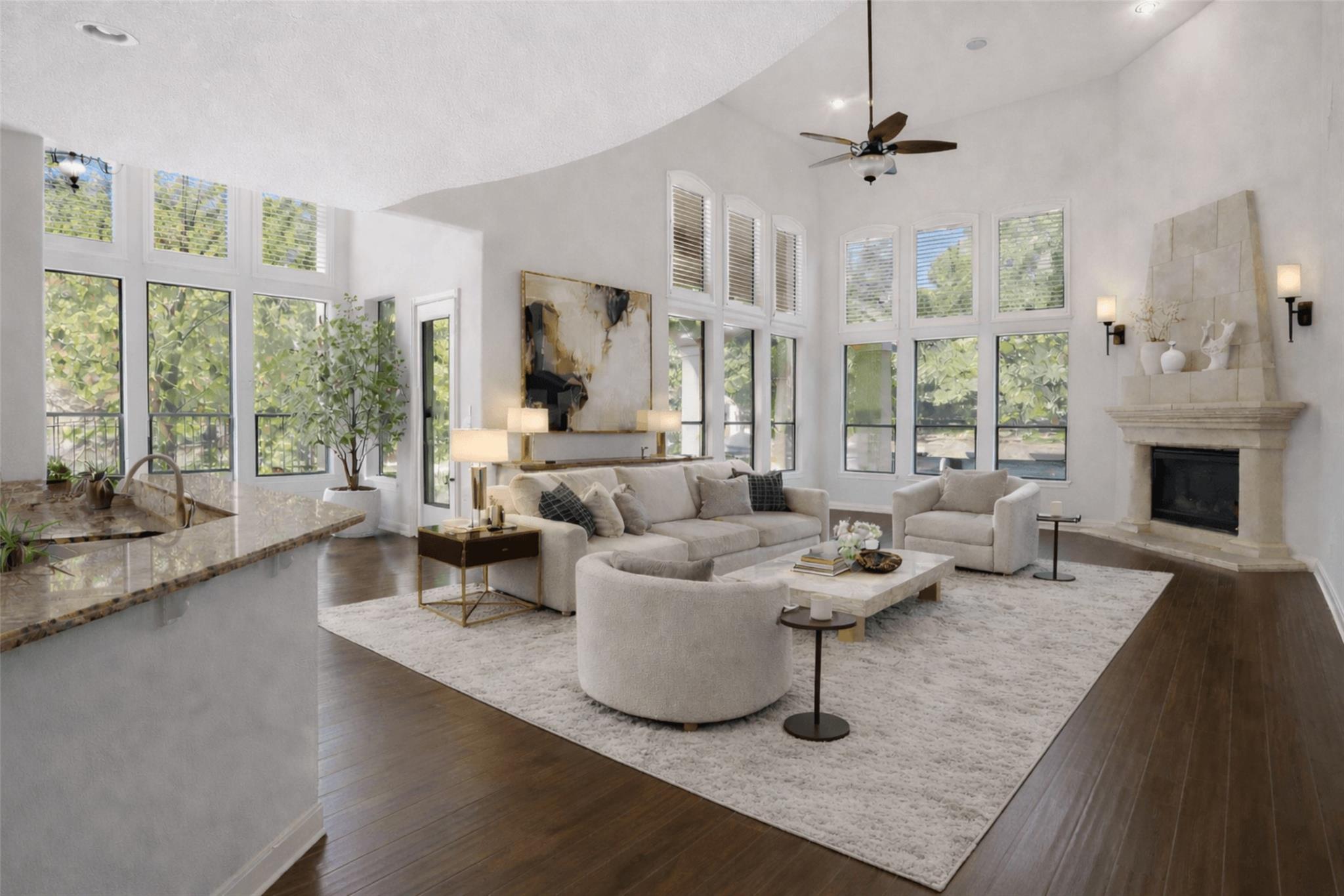 2312 Lakehurst Rd, Spicewood, TX 78669