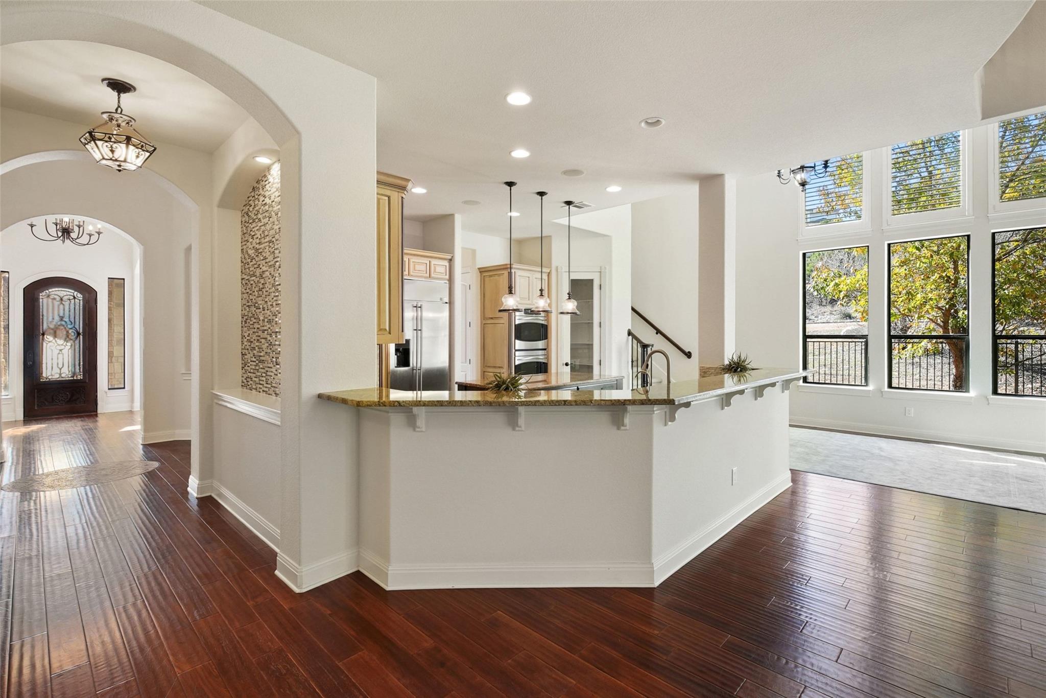 2312 Lakehurst Rd, Spicewood, TX 78669