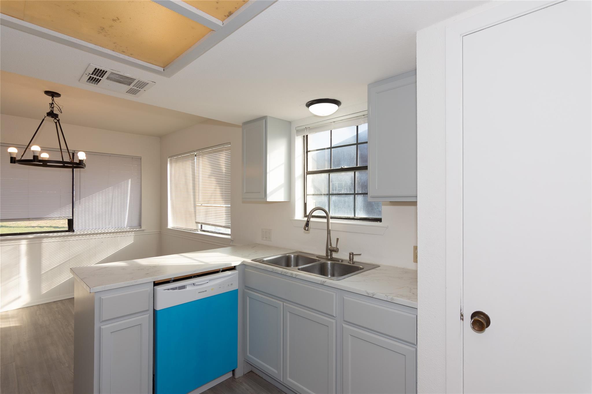 12603 Lamppost Ln, Austin, TX 78727