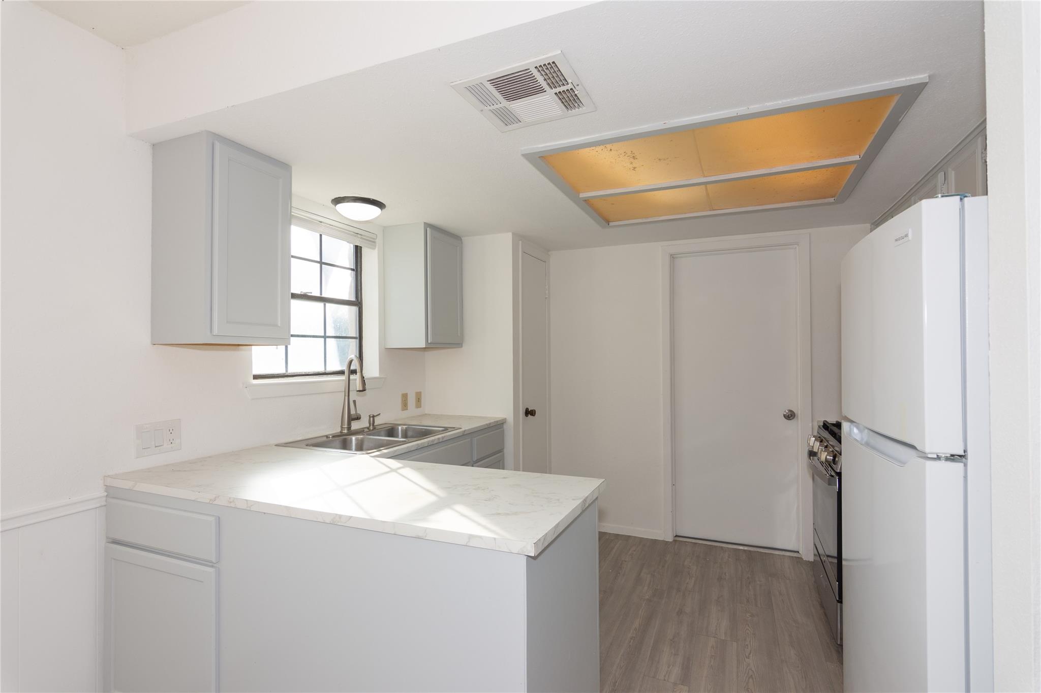 12603 Lamppost Ln, Austin, TX 78727