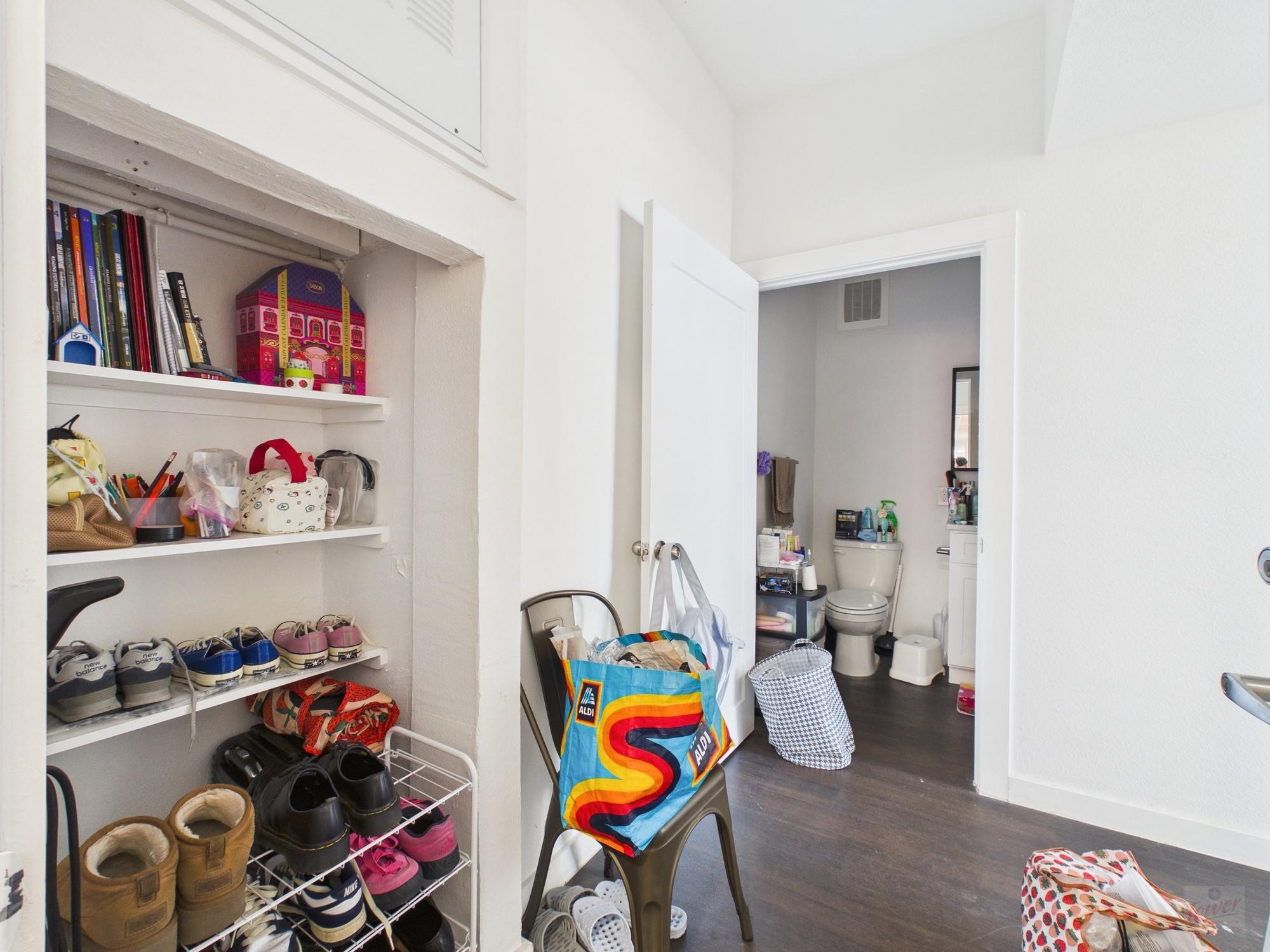 1010 W 26th St # 304, Austin, TX 78705