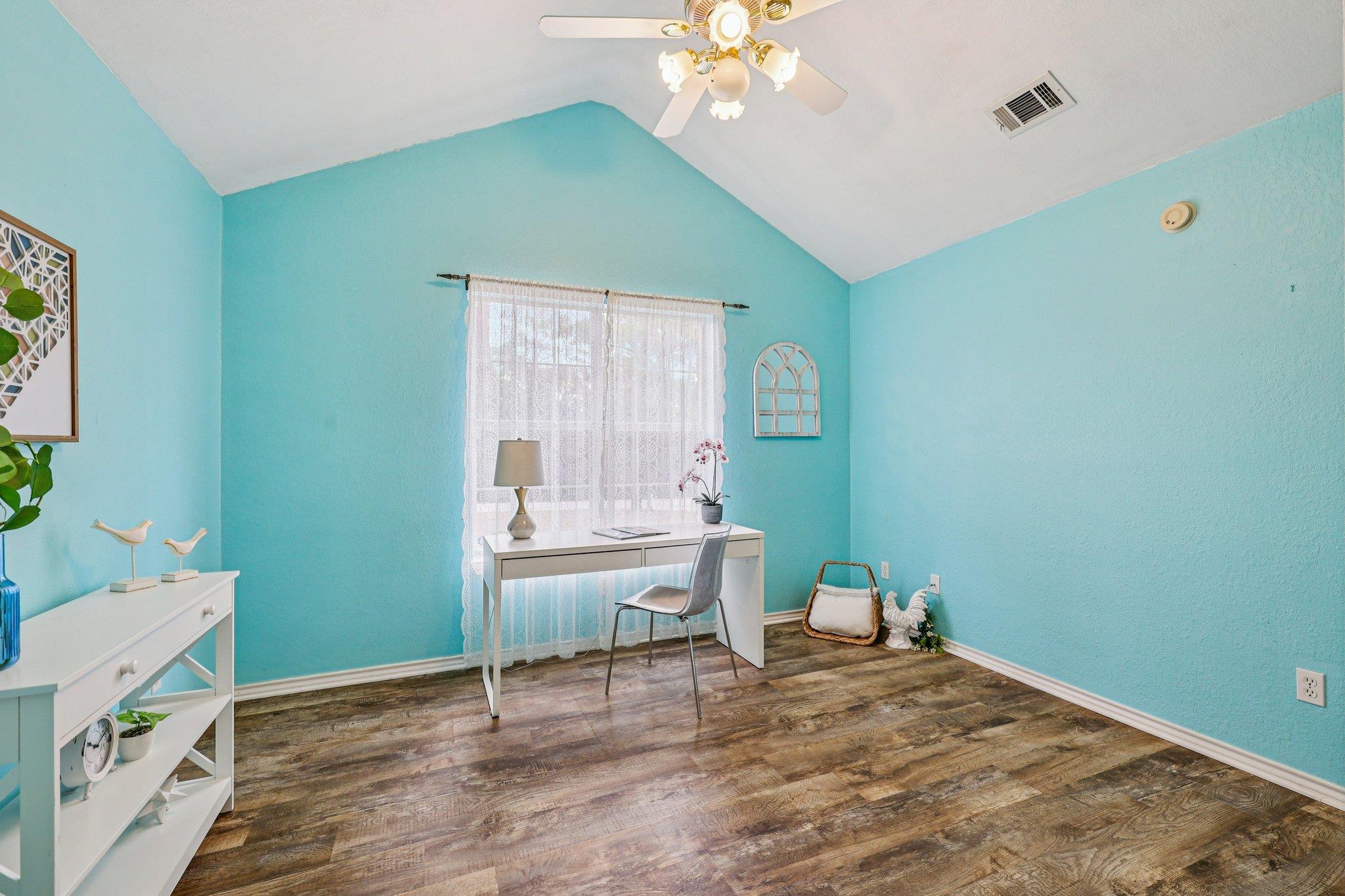 438 Tahitian Dr, Bastrop, TX 78602