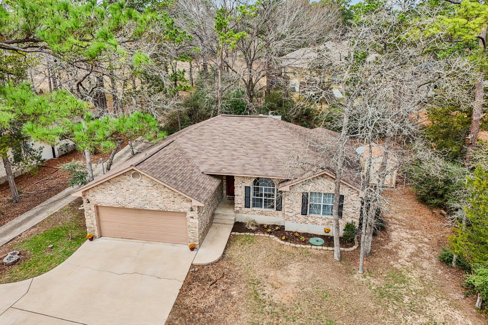 438 Tahitian Dr, Bastrop, TX 78602