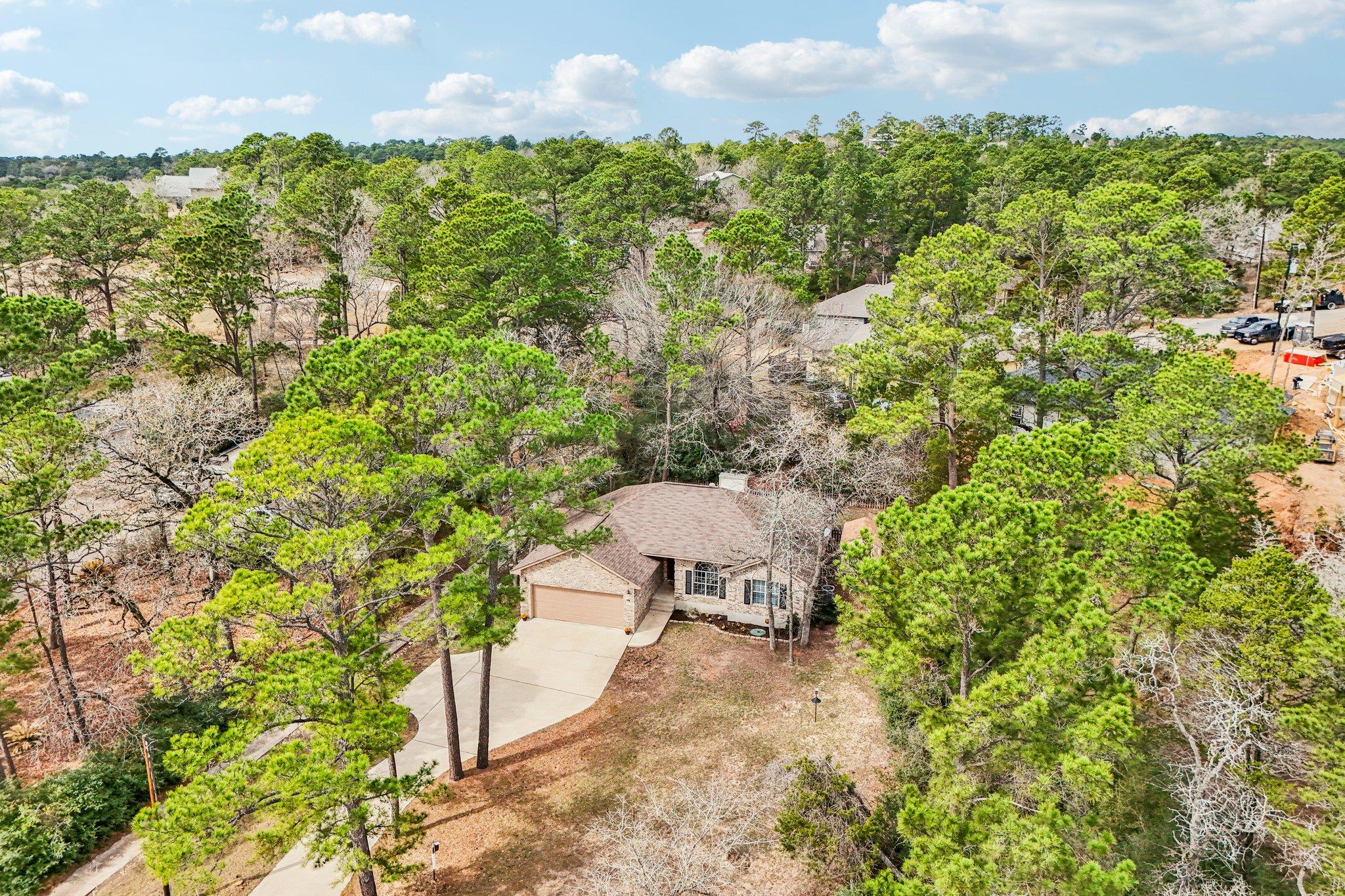 438 Tahitian Dr, Bastrop, TX 78602