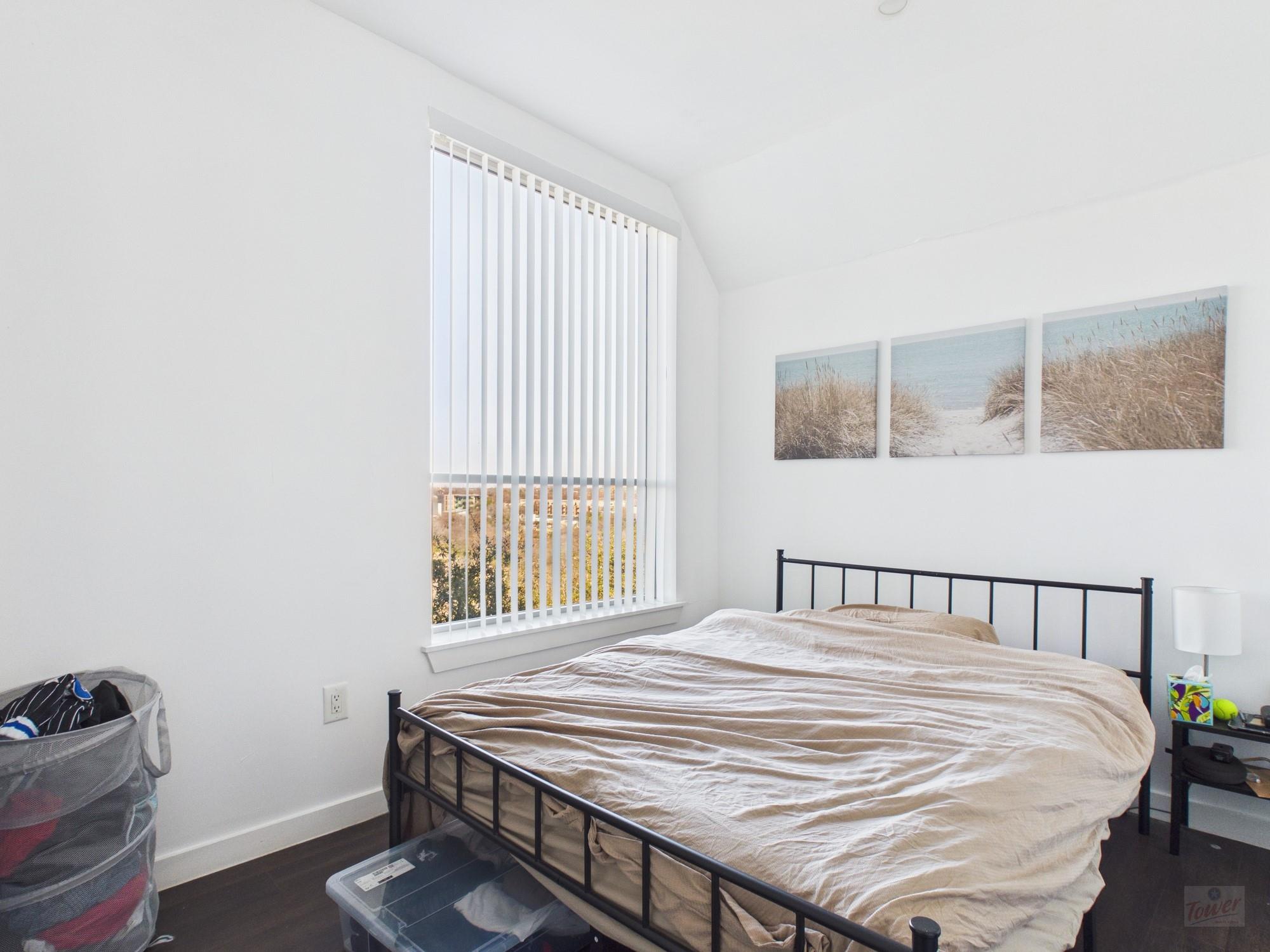 1010 W 26th St # 401, Austin, TX 78705