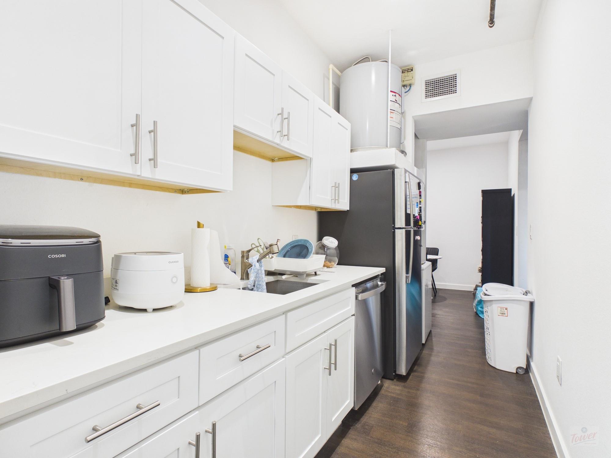 1010 W 26th St # 602, Austin, TX 78705