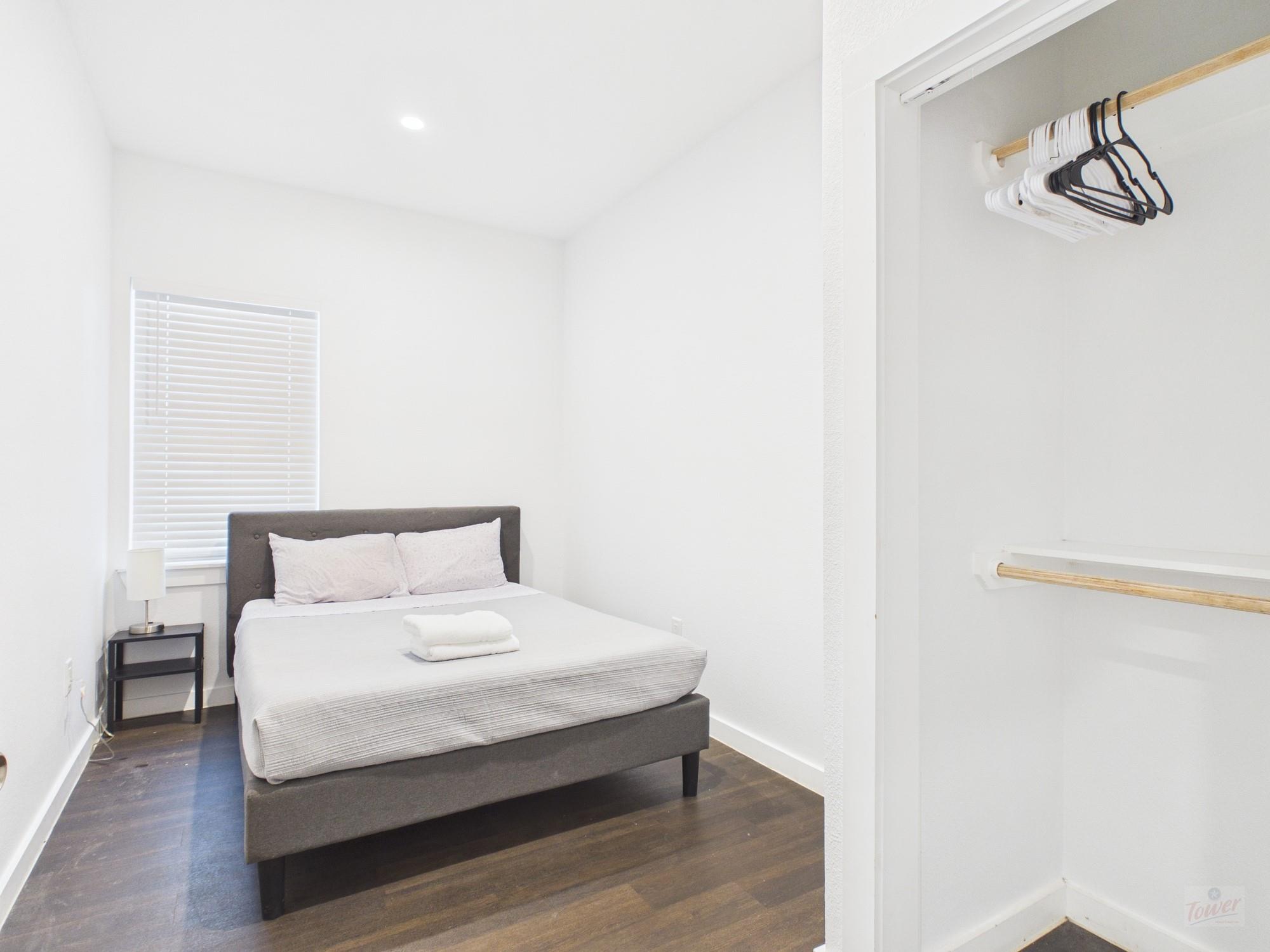 1010 W 26th St # 310, Austin, TX 78705