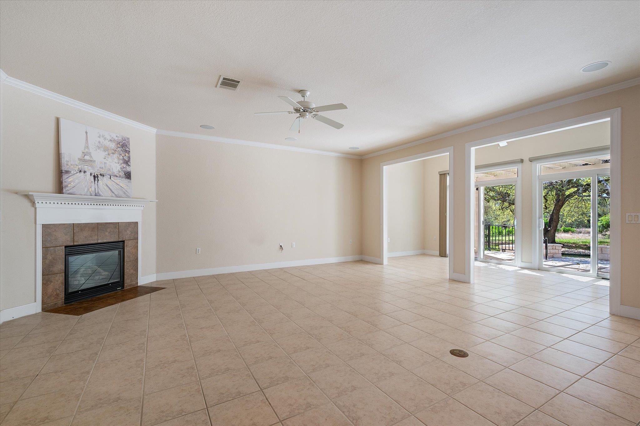 304 San Saba Dr, Georgetown, TX 78633