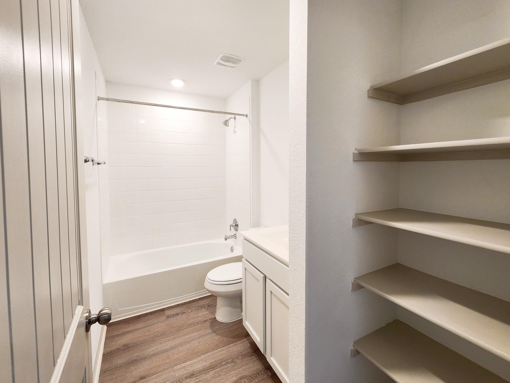 126 Fort Clark Springs Ln, Hutto, TX 78634