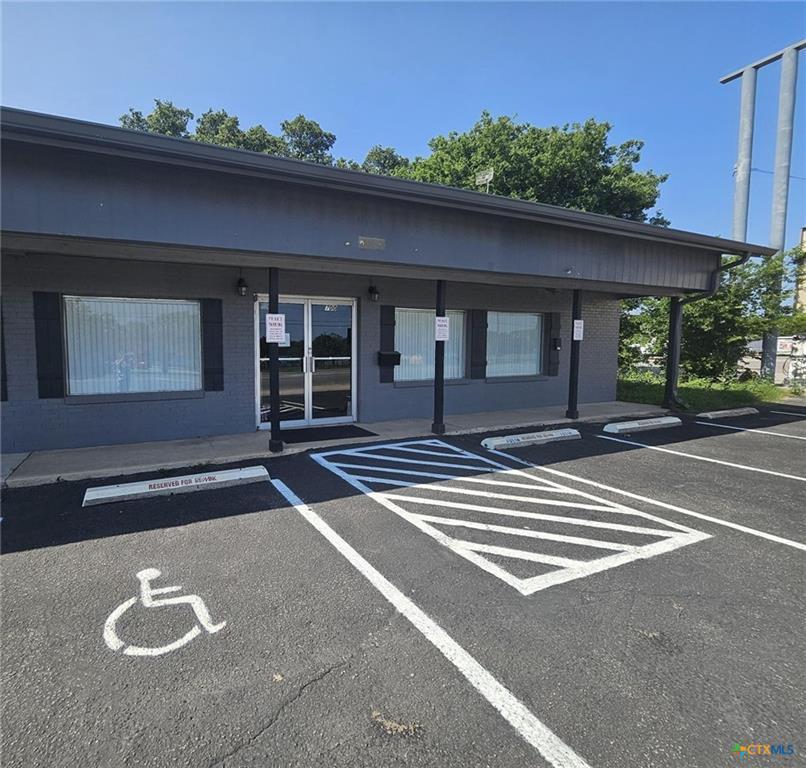 700 E Polk St, Burnet, TX 78611