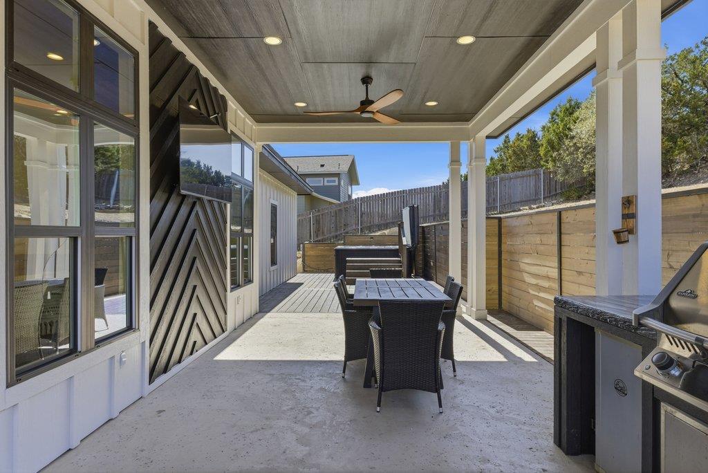 708 Newport Dr, Spicewood, TX 78669