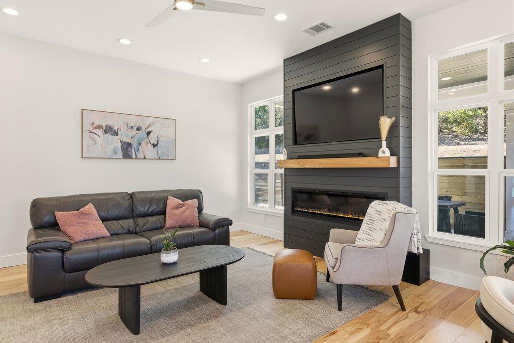 708 Newport Dr, Spicewood, TX 78669