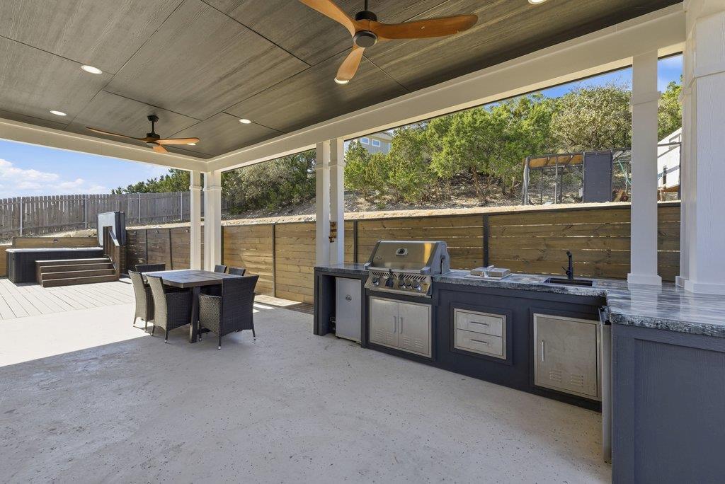 708 Newport Dr, Spicewood, TX 78669