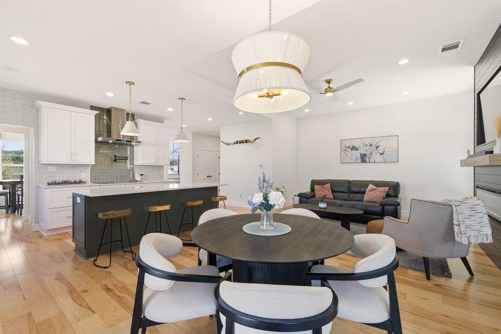 708 Newport Dr, Spicewood, TX 78669