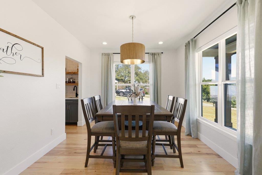 708 Newport Dr, Spicewood, TX 78669