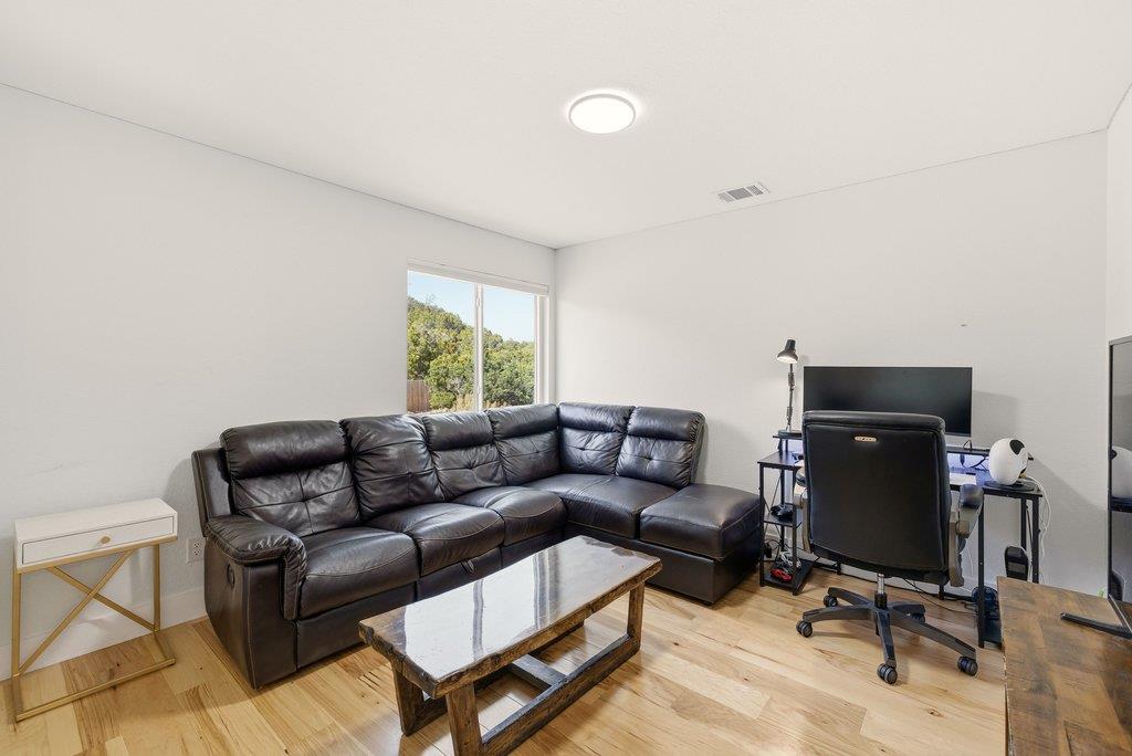 708 Newport Dr, Spicewood, TX 78669