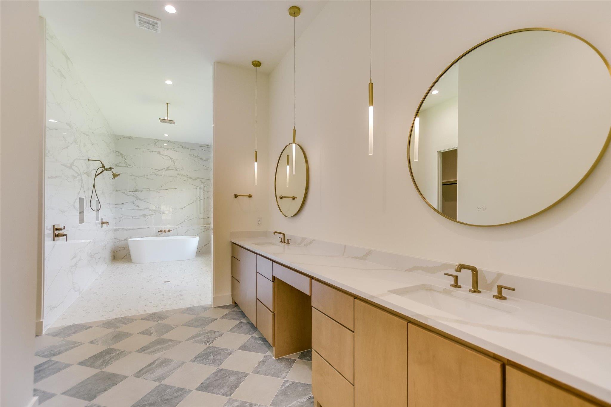 121 Azalea Loop, Horseshoe Bay, TX 78657