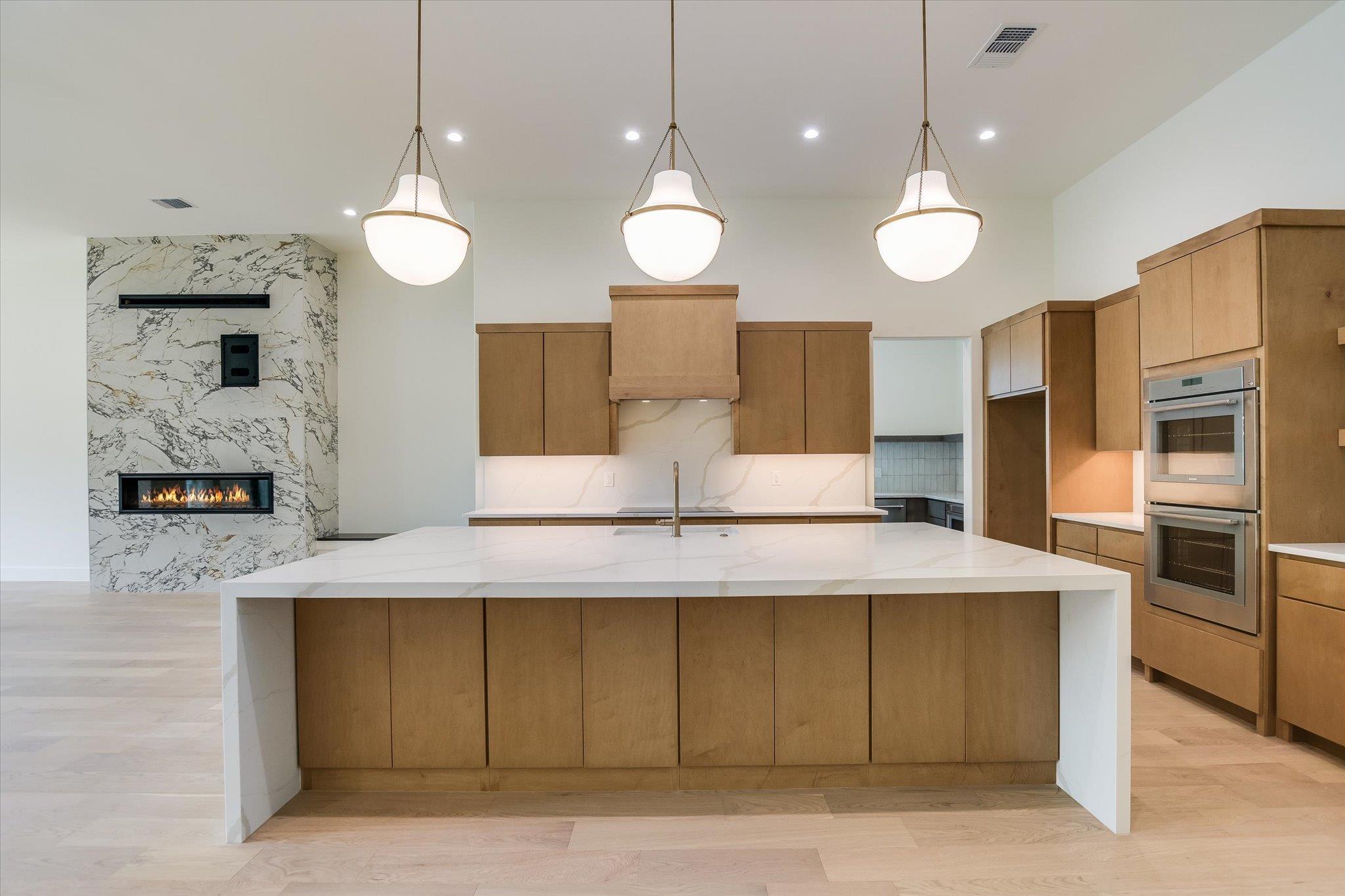 121 Azalea Loop, Horseshoe Bay, TX 78657