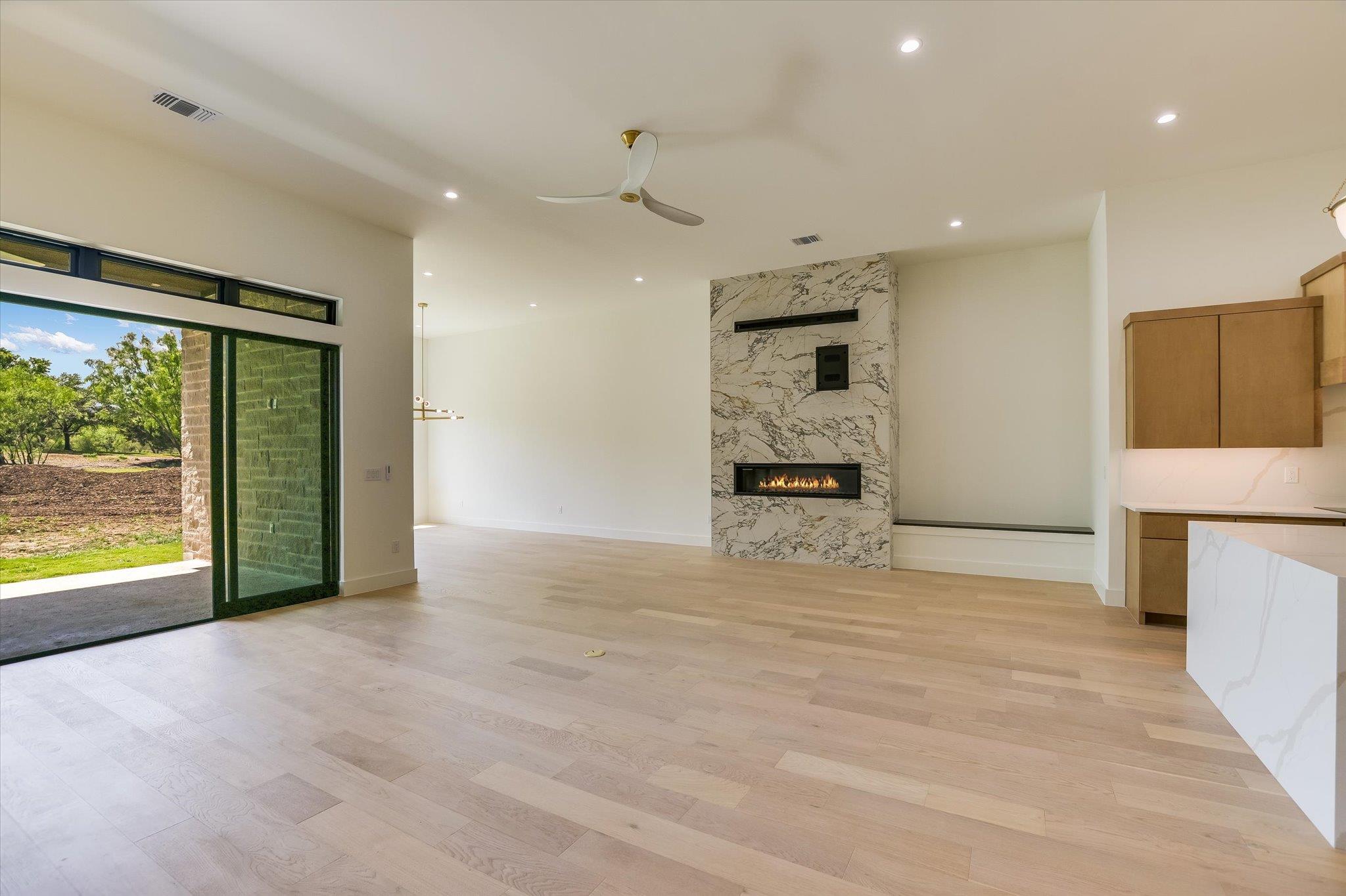 121 Azalea Loop, Horseshoe Bay, TX 78657