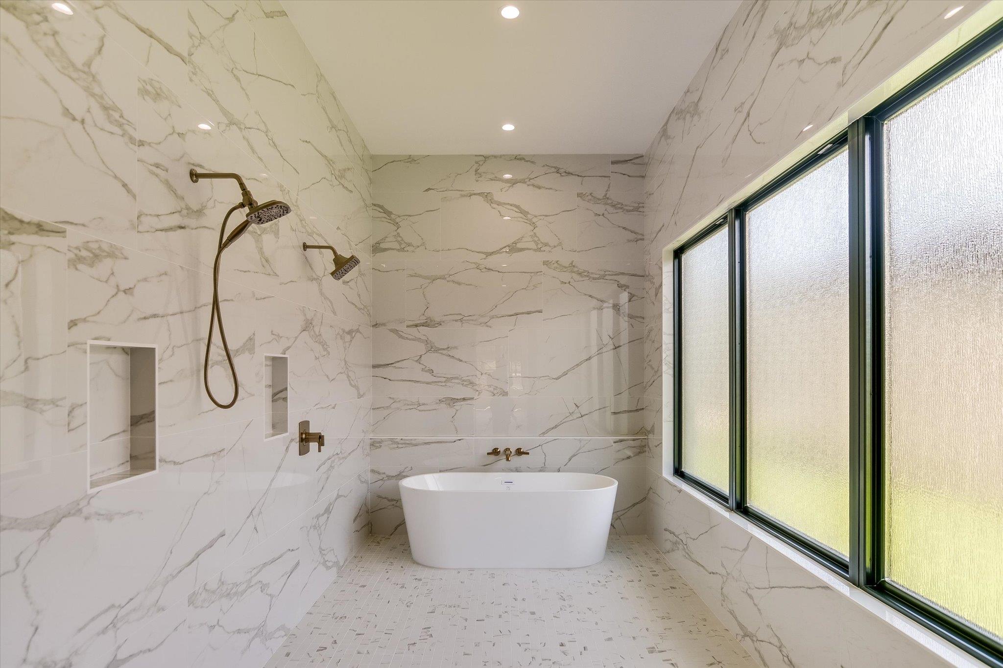 121 Azalea Loop, Horseshoe Bay, TX 78657