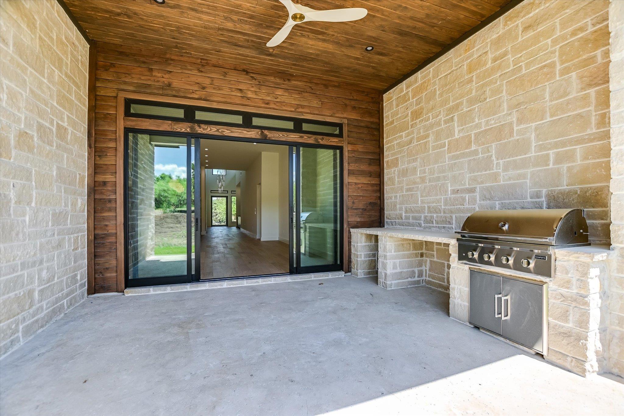 121 Azalea Loop, Horseshoe Bay, TX 78657
