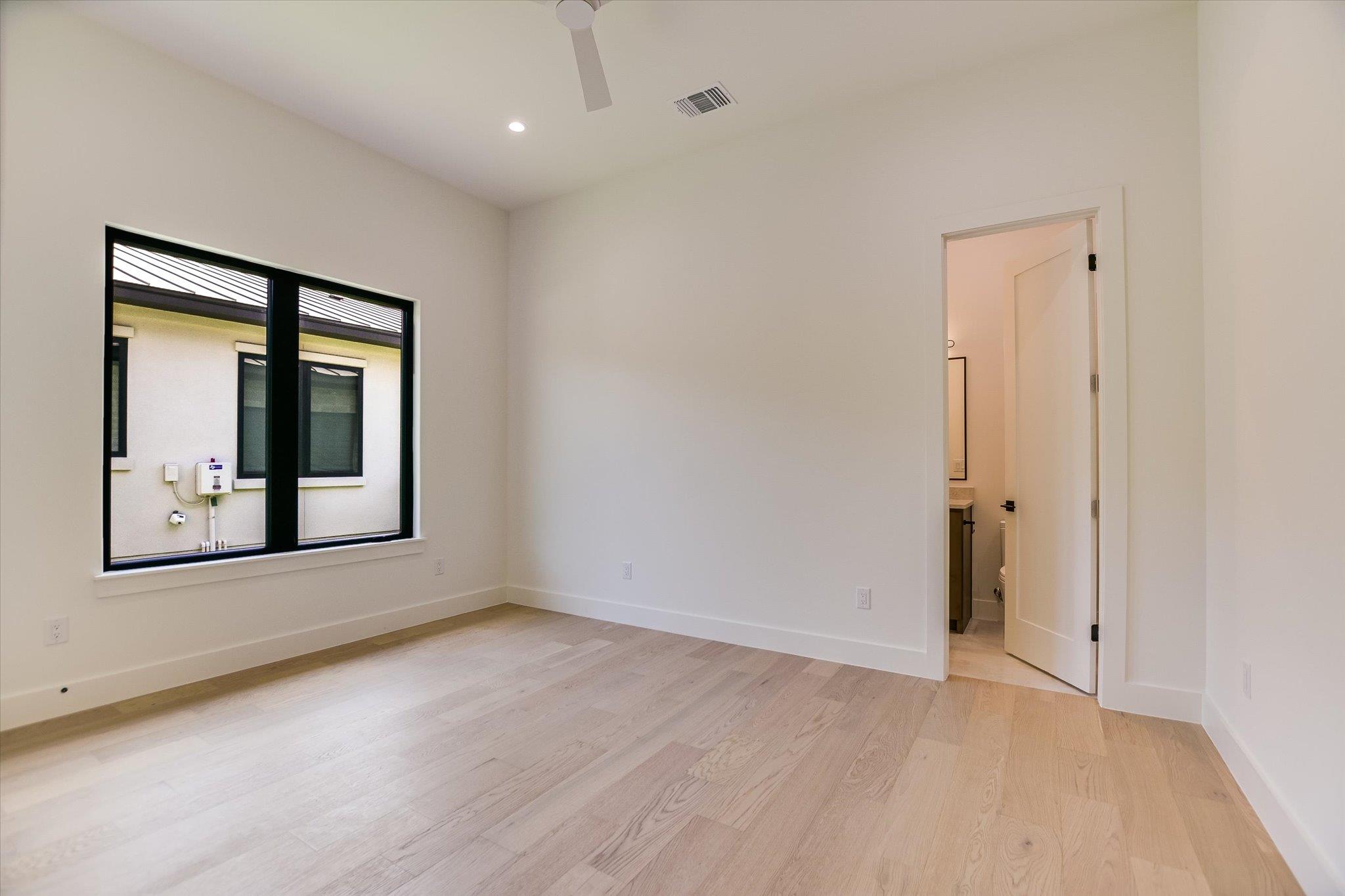 121 Azalea Loop, Horseshoe Bay, TX 78657