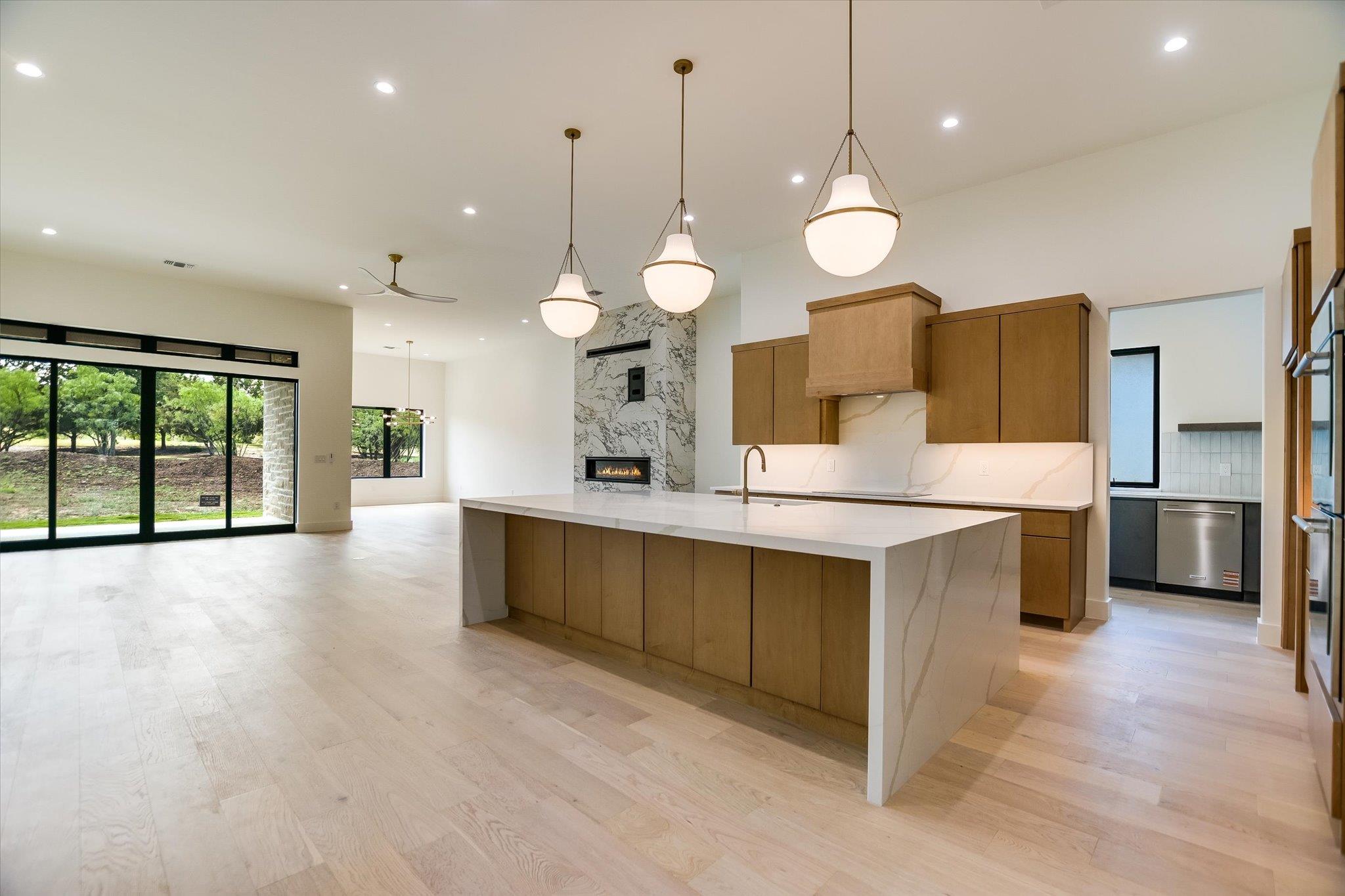 121 Azalea Loop, Horseshoe Bay, TX 78657