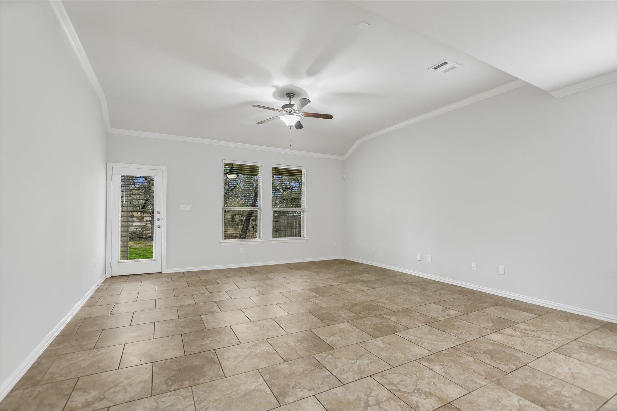 3741 BAINBRIDGE St, Round Rock, TX 78681