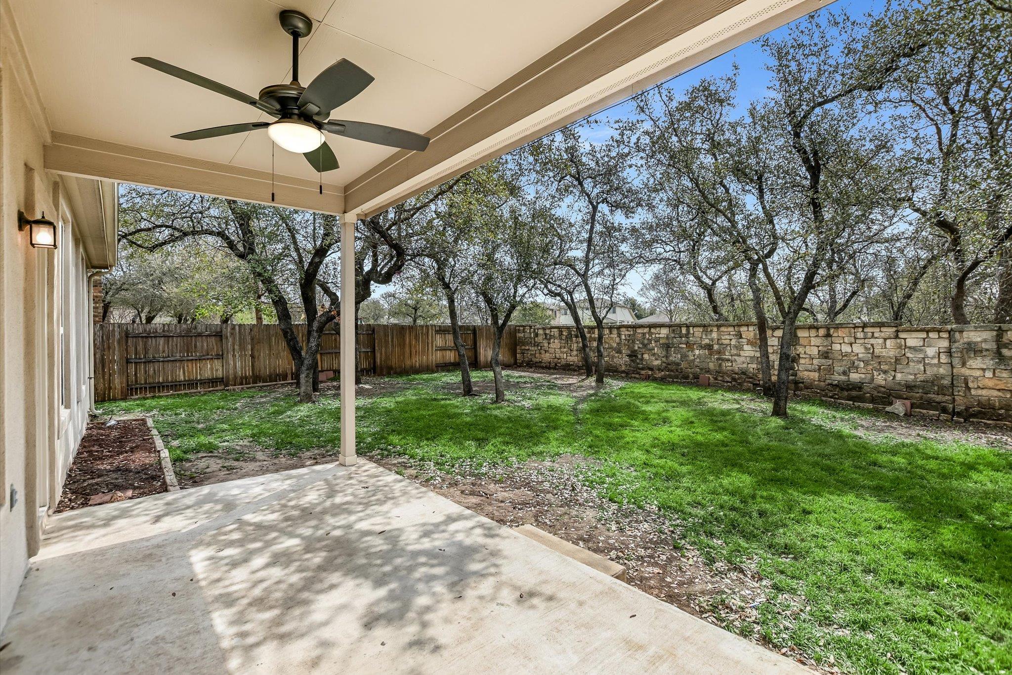3741 BAINBRIDGE St, Round Rock, TX 78681