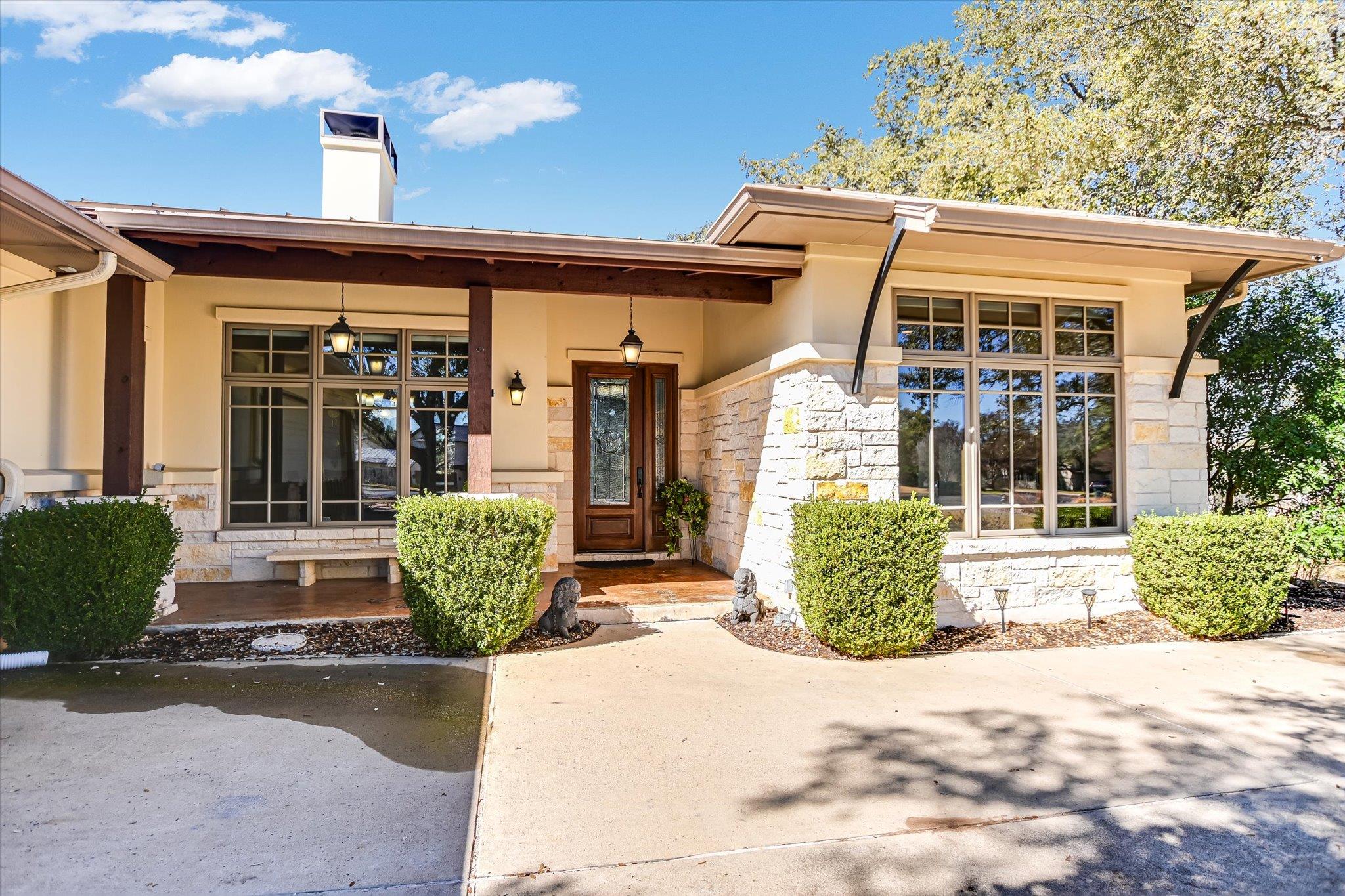 2506 Sailpoint Dr, Spicewood, TX 78669