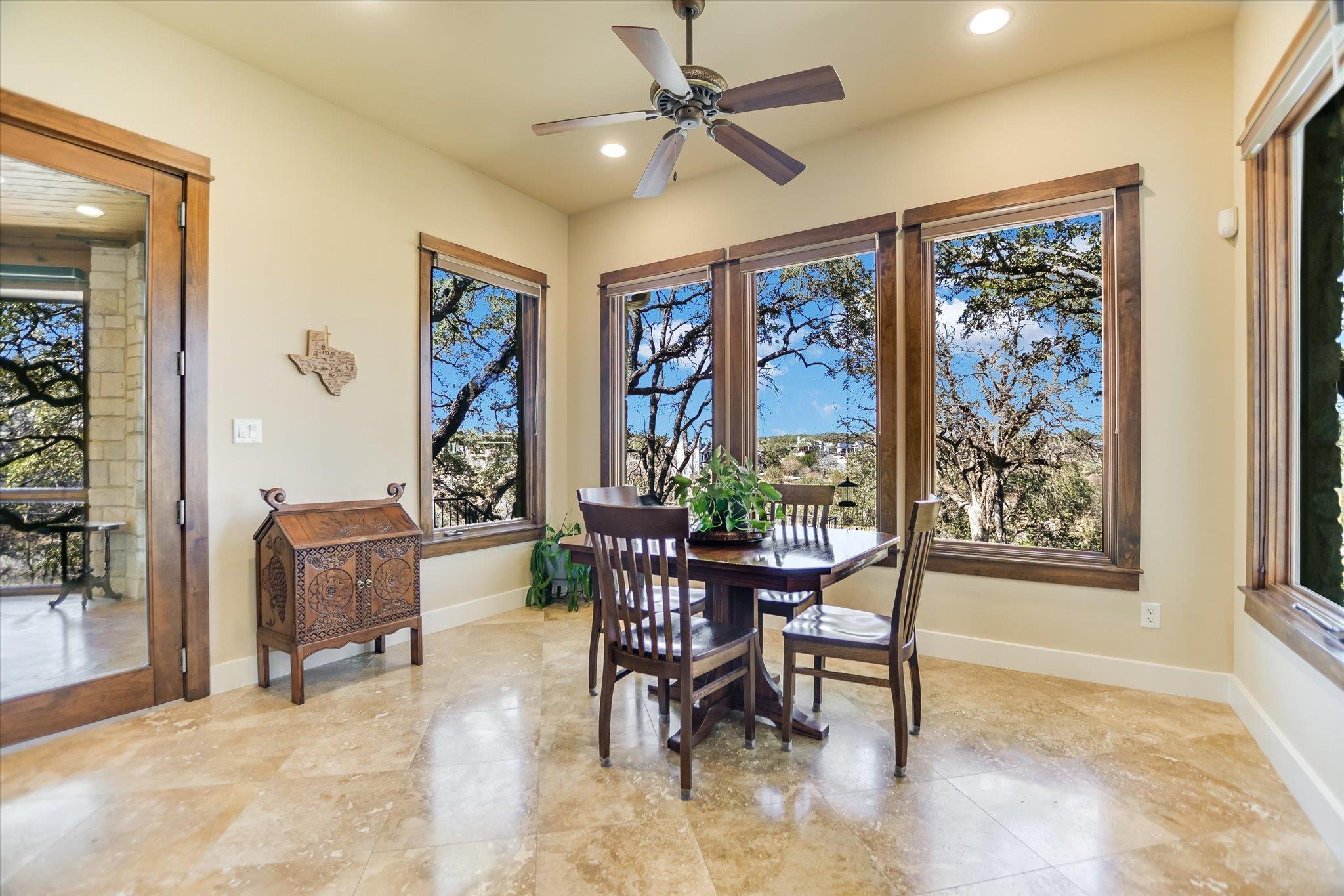 2506 Sailpoint Dr, Spicewood, TX 78669