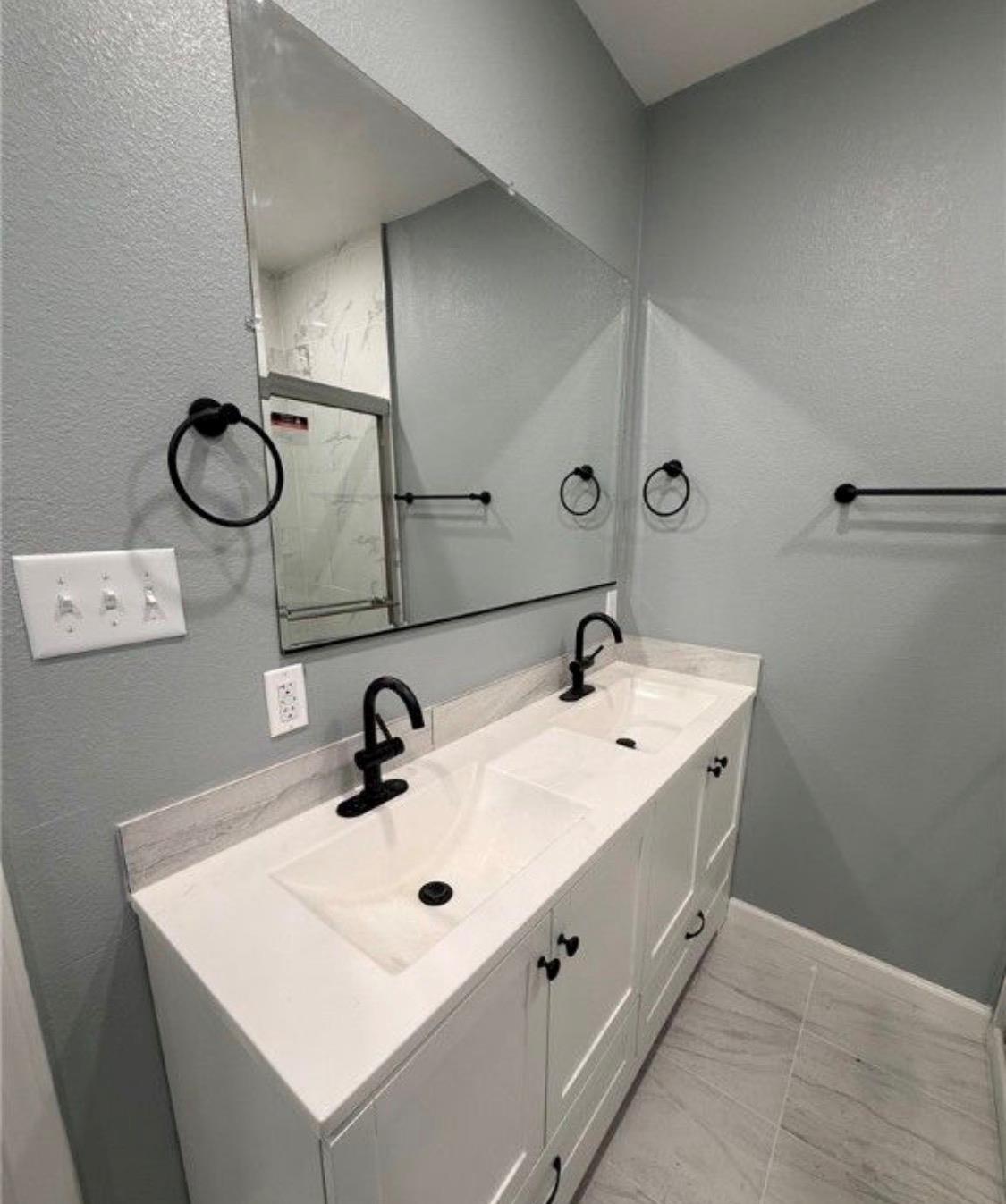 1300 N 2nd St, Killeen, TX 76541